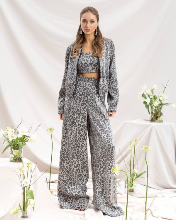 Costum din trei piese cu imprimeu leopard – Cod 456